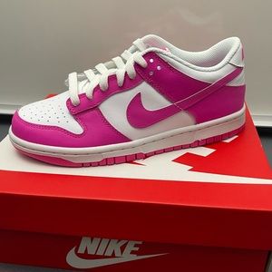 Nike Dunk NEW with box! 5.5y 6.5womens